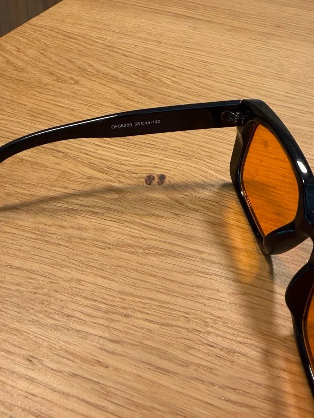 Wolf & Badger classic black